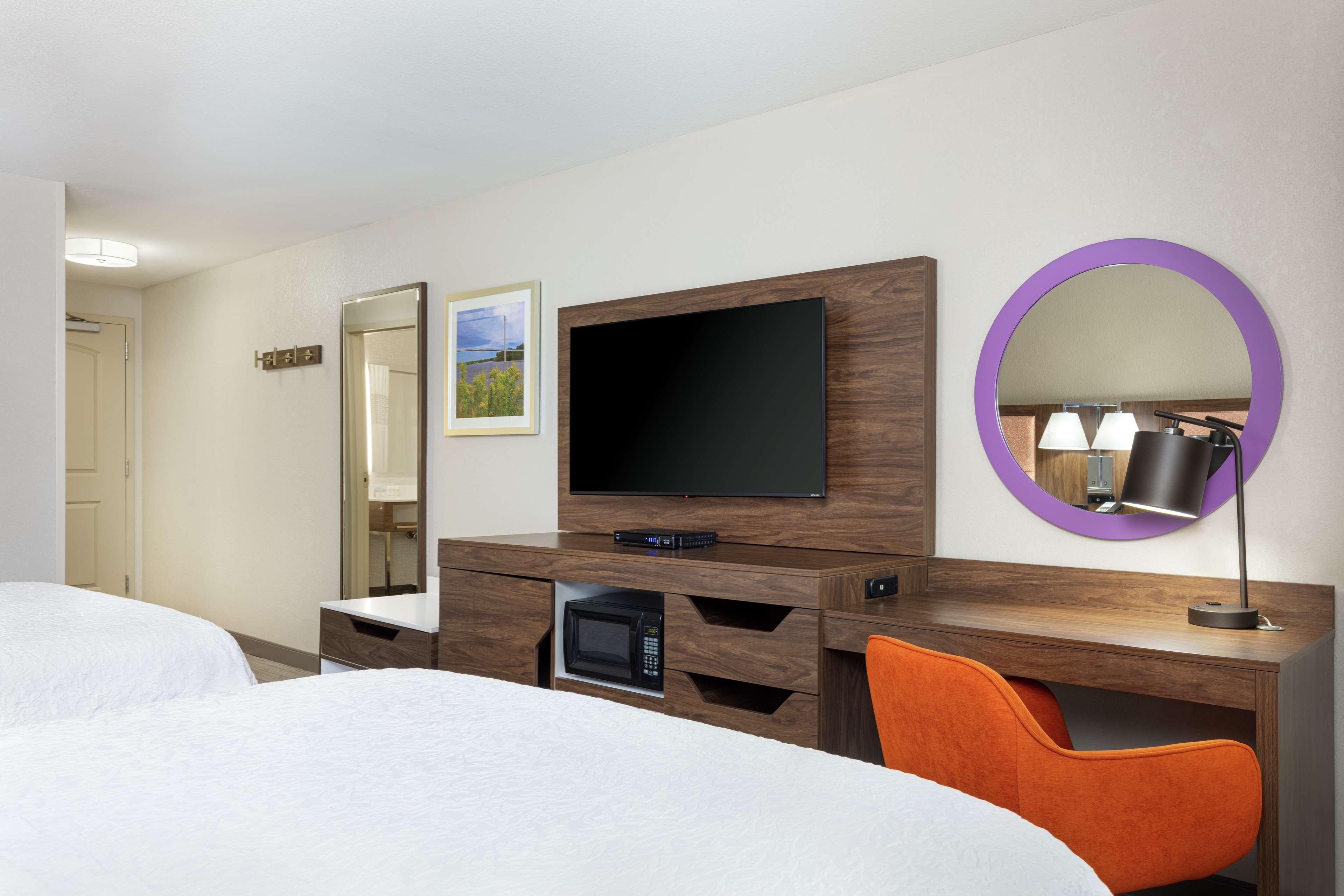 Newly Renovated Hampton Inn Omaha West Lakeside Экстерьер фото