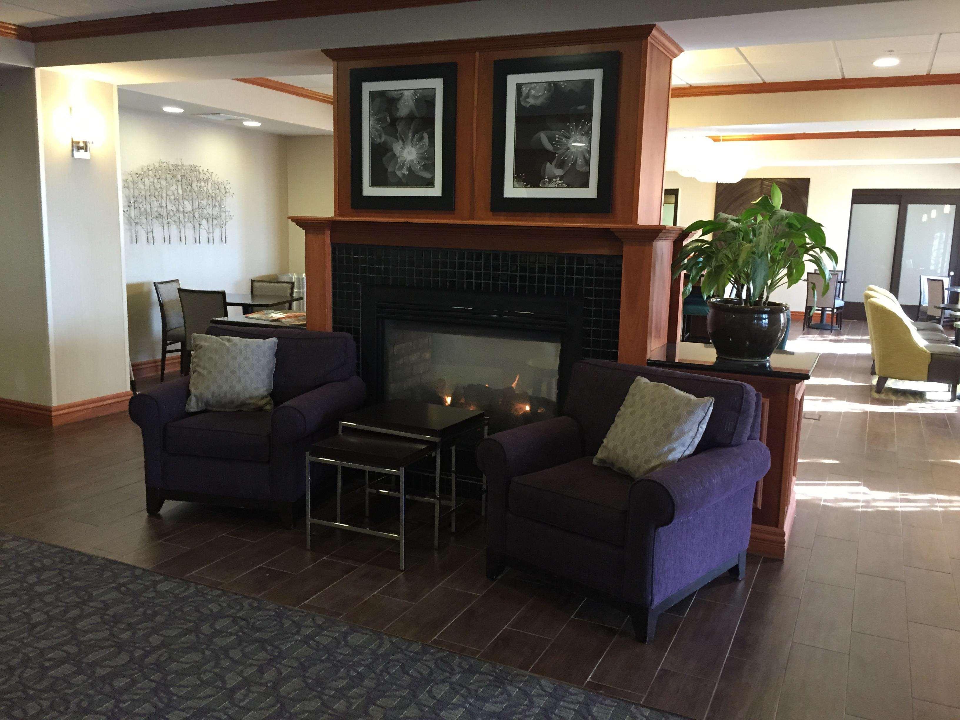 Newly Renovated Hampton Inn Omaha West Lakeside Экстерьер фото