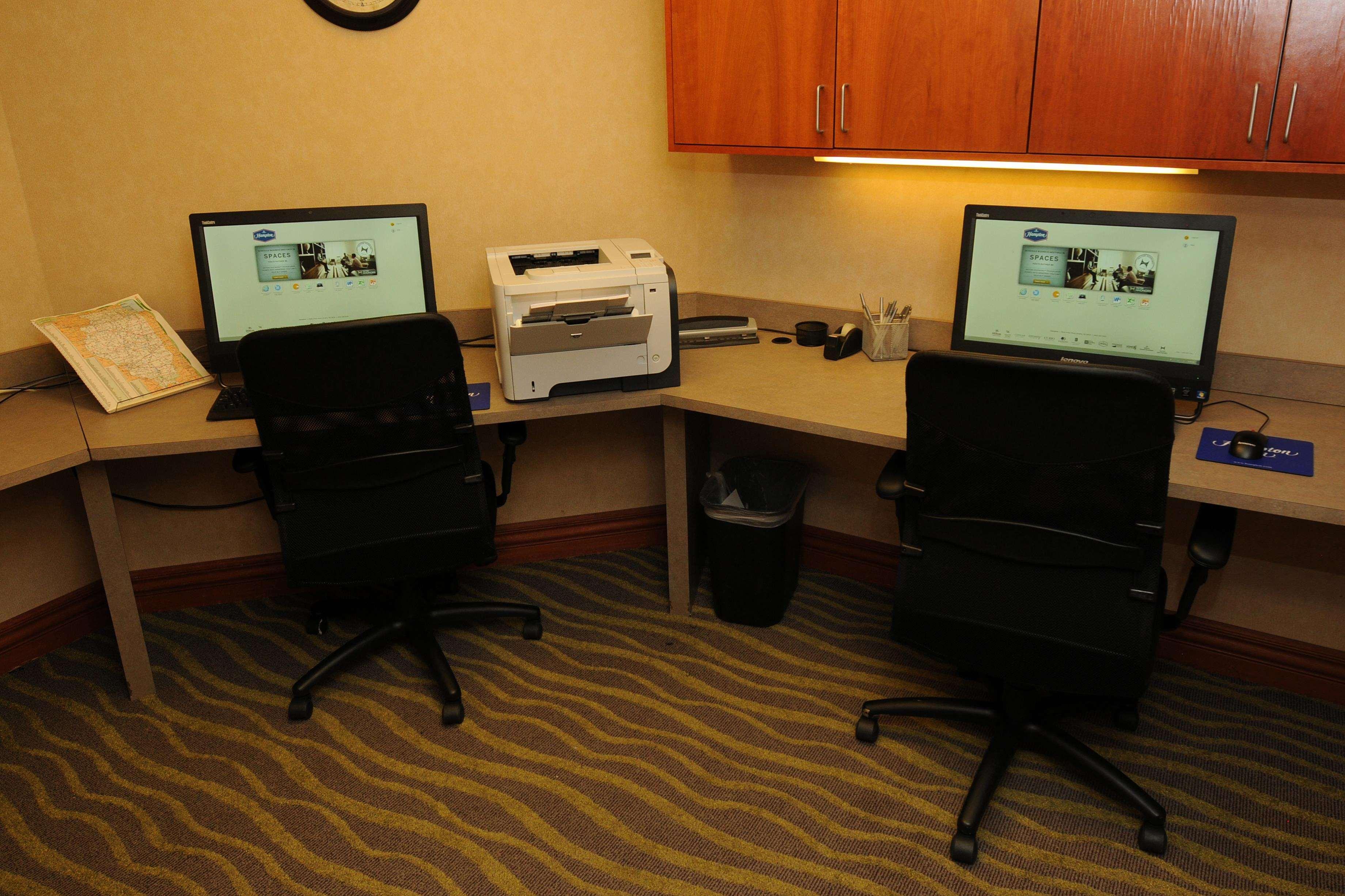 Newly Renovated Hampton Inn Omaha West Lakeside Экстерьер фото