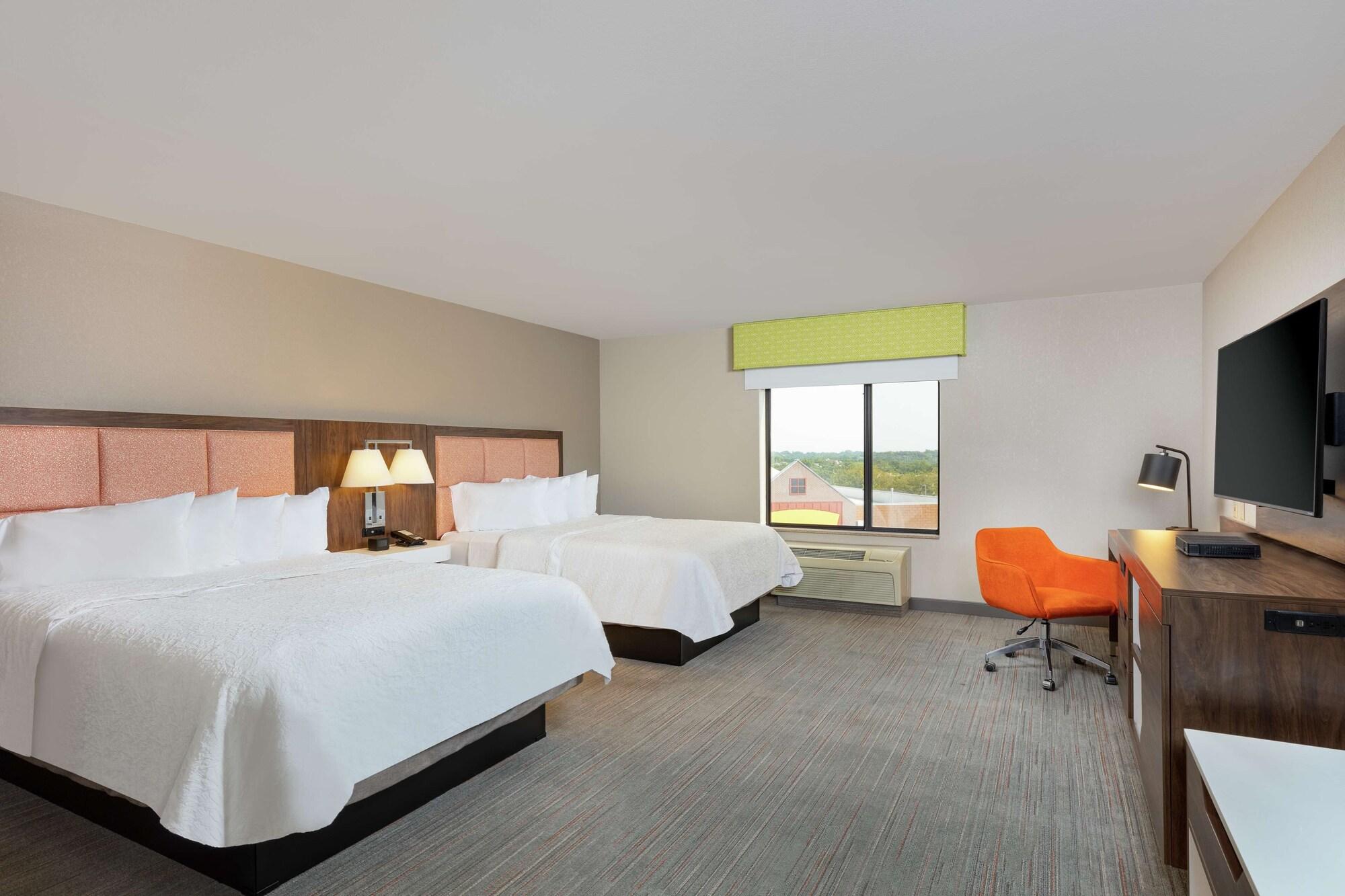Newly Renovated Hampton Inn Omaha West Lakeside Экстерьер фото