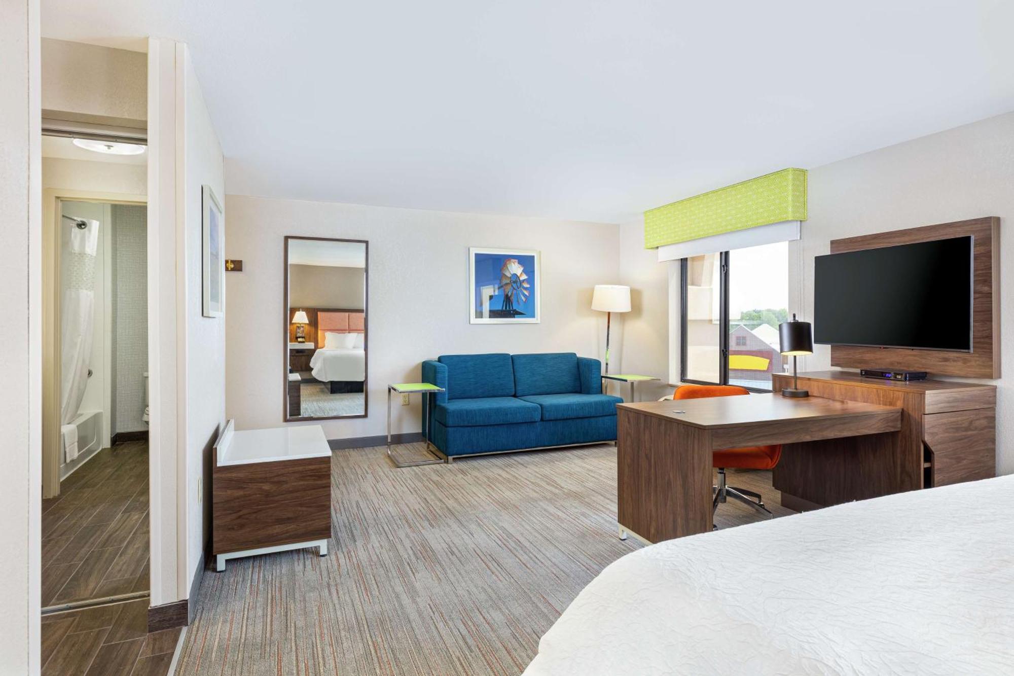Newly Renovated Hampton Inn Omaha West Lakeside Экстерьер фото