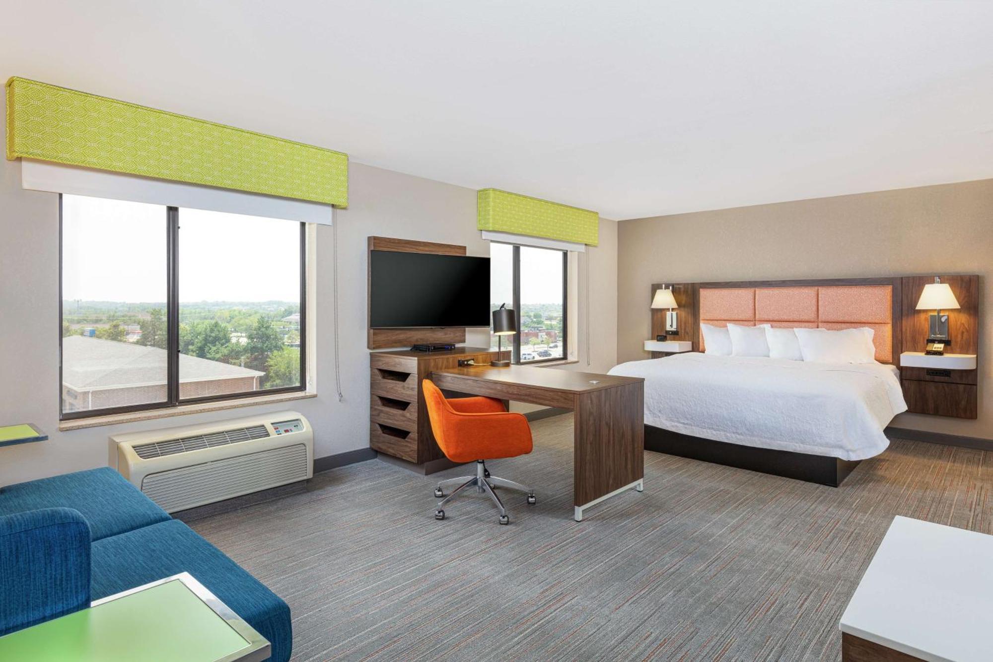 Newly Renovated Hampton Inn Omaha West Lakeside Экстерьер фото